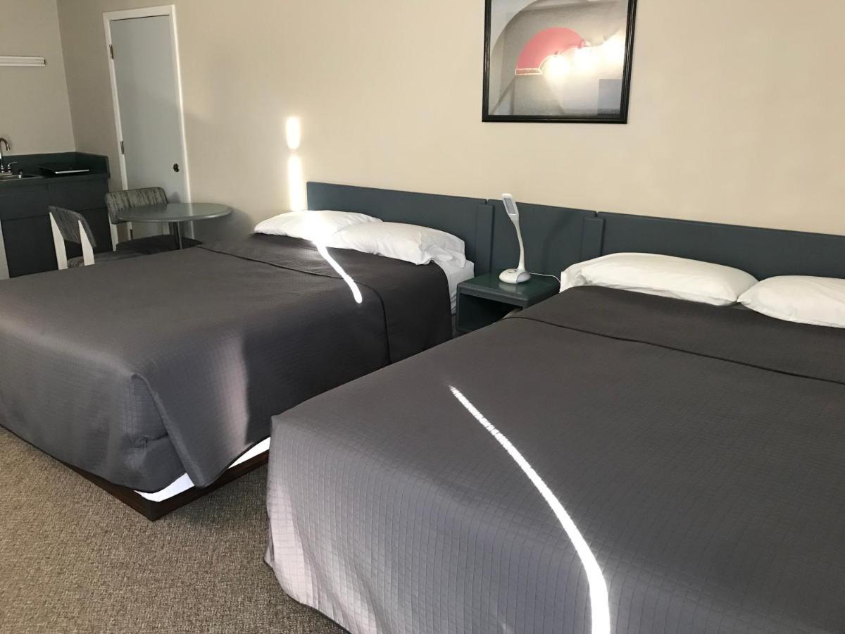 Stettler Plains Motor Inn المظهر الخارجي الصورة