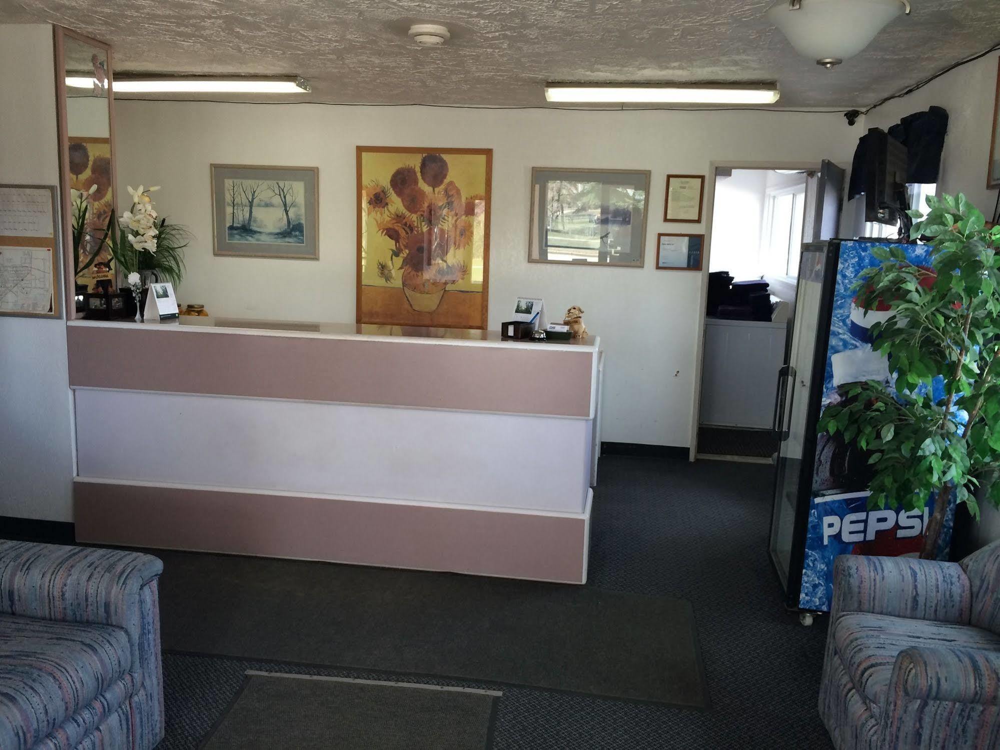 Stettler Plains Motor Inn المظهر الخارجي الصورة